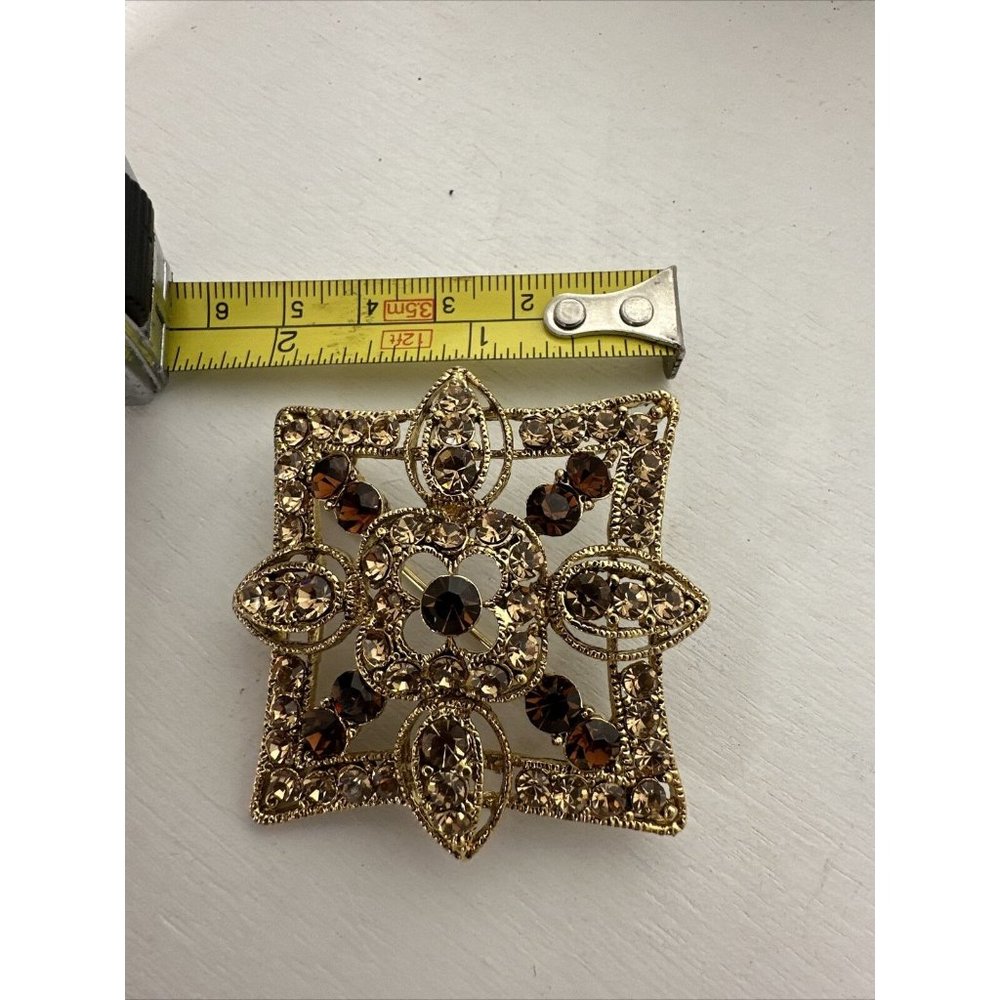 Gold tone Brooch Pin Maltese style flower diamond shaped w/ Brown Stones